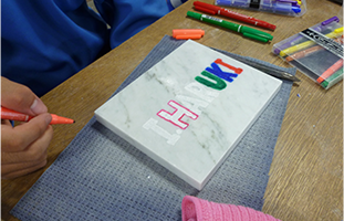 大理石の表札づくり